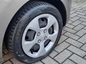 Kia Picanto (2014) thumbnail 24