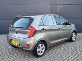 Kia Picanto (2014) thumbnail 5