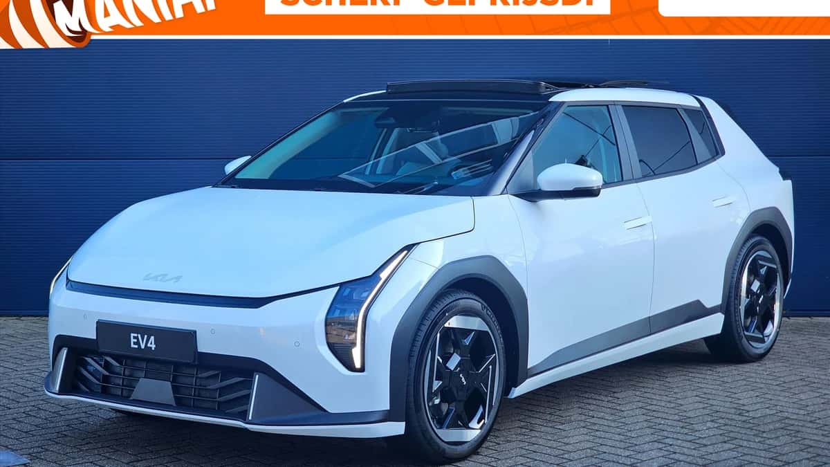 Kia EV4 (2026) — foto 1