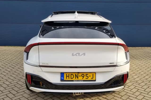 Kia EV6 (2025) thumbnail 5
