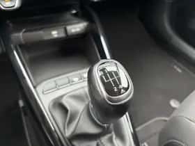 Kia Rio (2021) thumbnail 18