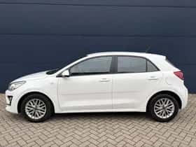 Kia Rio (2021) thumbnail 5