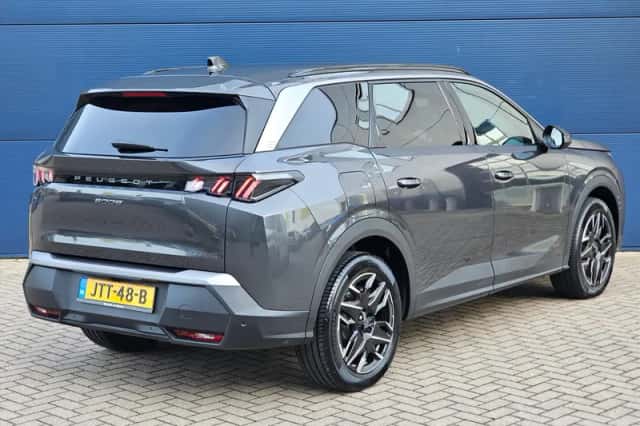 Peugeot 5008 (2025) thumbnail 2
