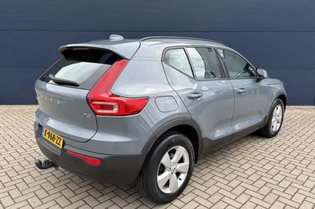 Volvo XC40 (2020) thumbnail 2