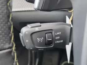 Peugeot 2008 (2024) thumbnail 31