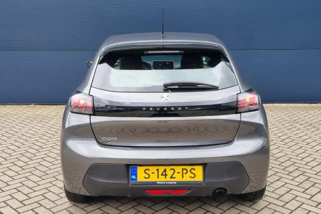 Peugeot 208 (2023) thumbnail 4