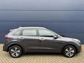 Kia Niro (2021) thumbnail 4