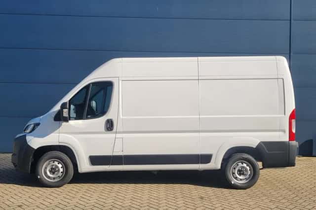 Opel Movano (2024) thumbnail 2