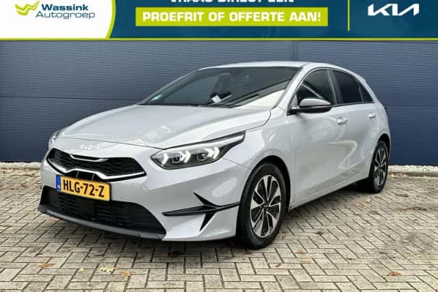 Kia Ceed (2025) thumbnail 1