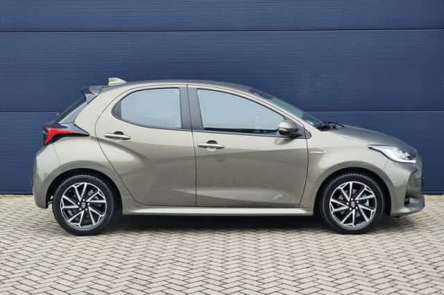 Toyota Yaris (2021) thumbnail 4