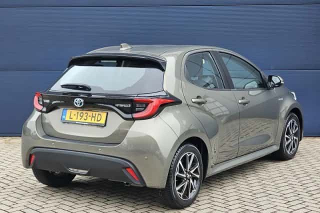 Toyota Yaris (2021) thumbnail 5
