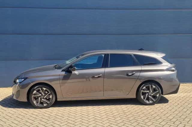 Peugeot 308 (2023) thumbnail 6
