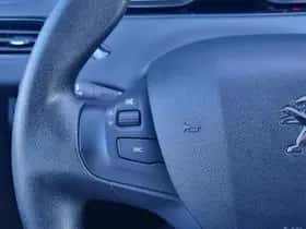 Peugeot 208 (2018) thumbnail 13
