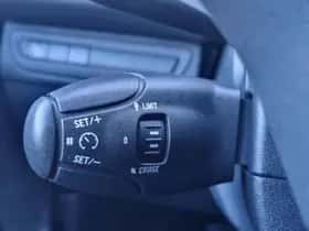 Peugeot 208 (2018) thumbnail 15