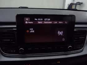 Kia Rio (2021) thumbnail 2