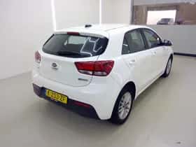 Kia Rio (2021) thumbnail 12