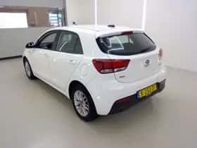 Kia Rio (2021) thumbnail 9