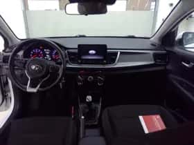 Kia Rio (2021) thumbnail 10