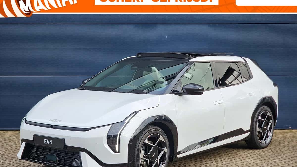 Kia EV4 (2026) — foto 1