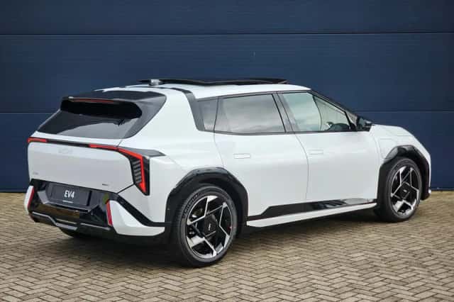 Kia EV4 (2026) thumbnail 2