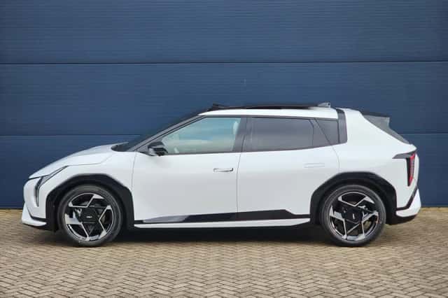 Kia EV4 (2026) thumbnail 4
