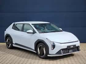Kia EV4 (2026) thumbnail 3