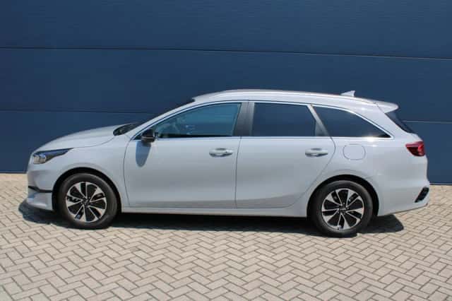 Kia Ceed Sportswagon (2025) thumbnail 4