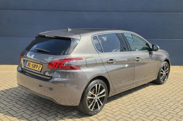 Peugeot 308 (2017) thumbnail 5