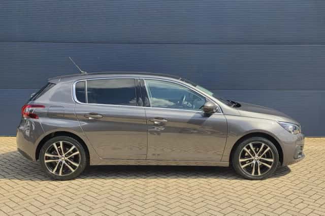 Peugeot 308 (2017) thumbnail 6