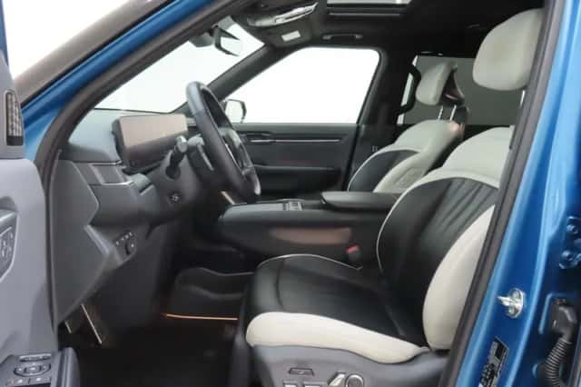 Kia EV9 (2024) thumbnail 5