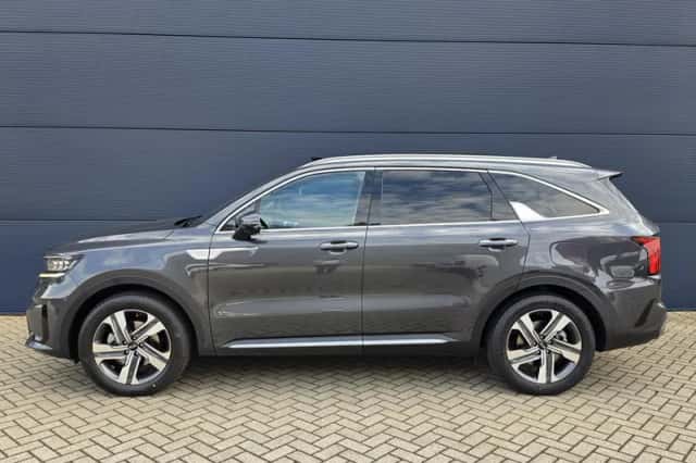 Kia Sorento (2021) thumbnail 2