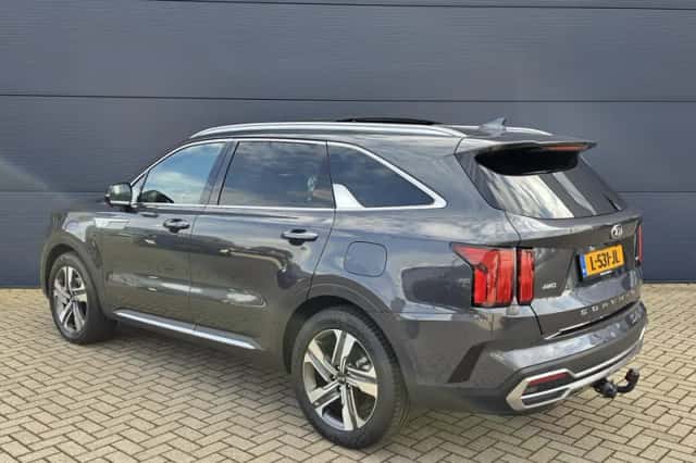 Kia Sorento (2021) thumbnail 3