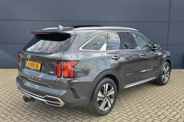 Kia Sorento (2021) thumbnail 5