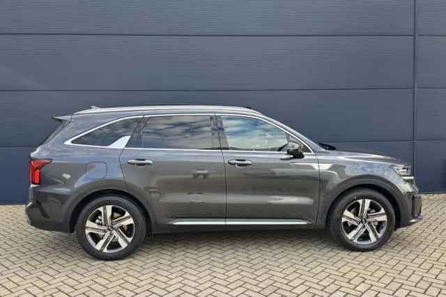 Kia Sorento (2021) thumbnail 6