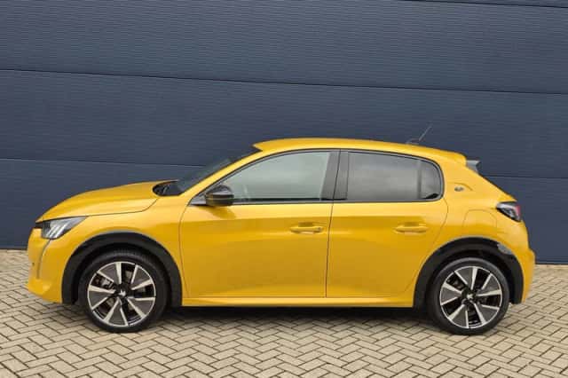 Peugeot e-208 (2021) thumbnail 3