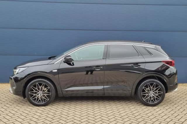 Opel Grandland (2022) thumbnail 2