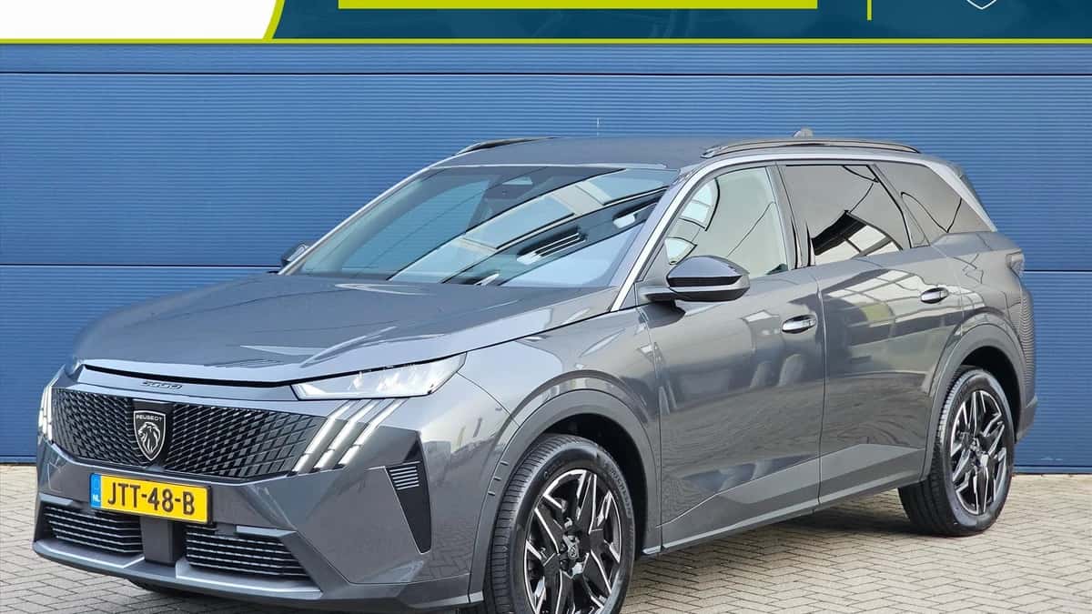 Peugeot 5008 (2025) — foto 1
