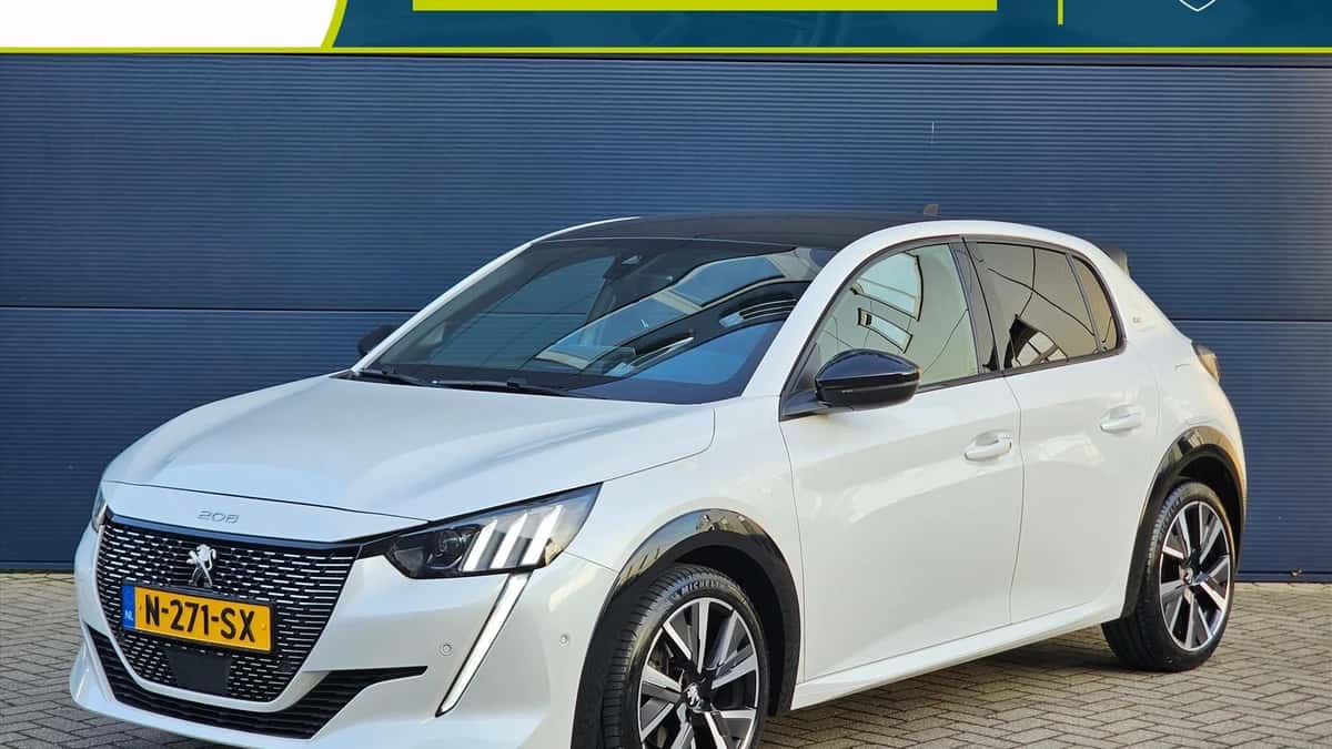 Peugeot 208 (2022) — foto 1
