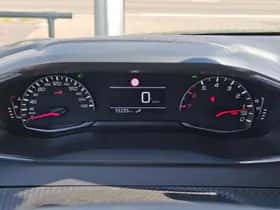 Peugeot 208 (2022) thumbnail 3