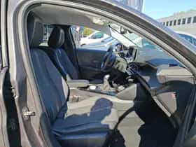 Peugeot 208 (2022) thumbnail 6