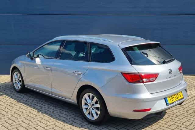 SEAT Leon (2018) thumbnail 3