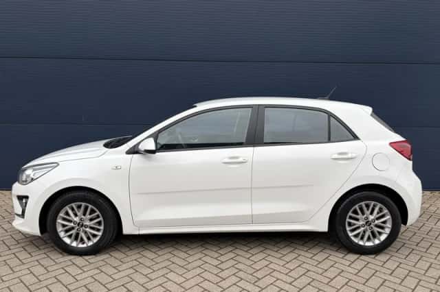 Kia Rio (2021) thumbnail 6