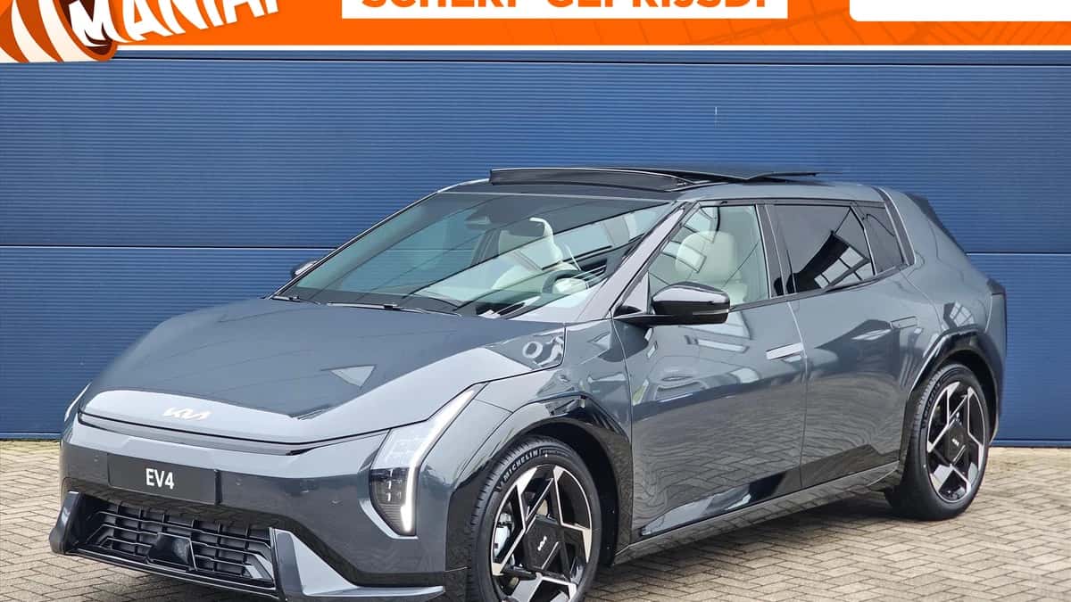 Kia EV4 (2026) — foto 1