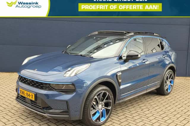Lynk & Co 01 (2023) thumbnail 1