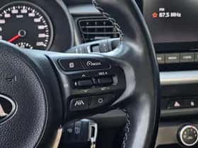 Kia Stonic (2020) thumbnail 13