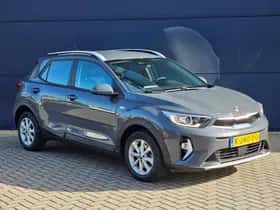 Kia Stonic (2020) thumbnail 7