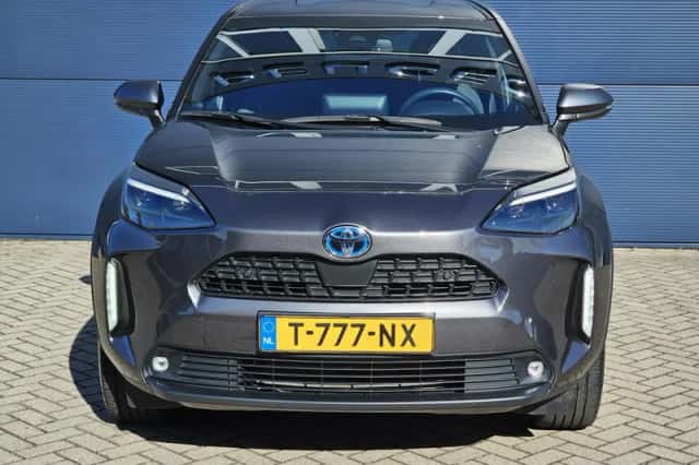 Toyota Yaris Cross (2022) thumbnail 2
