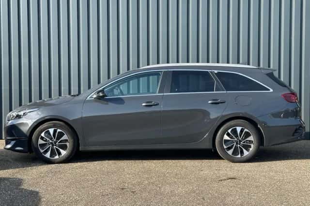 Kia Ceed Sportswagon (2025) thumbnail 2