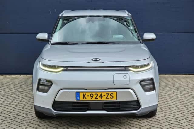 Kia Soul EV (2021) thumbnail 2