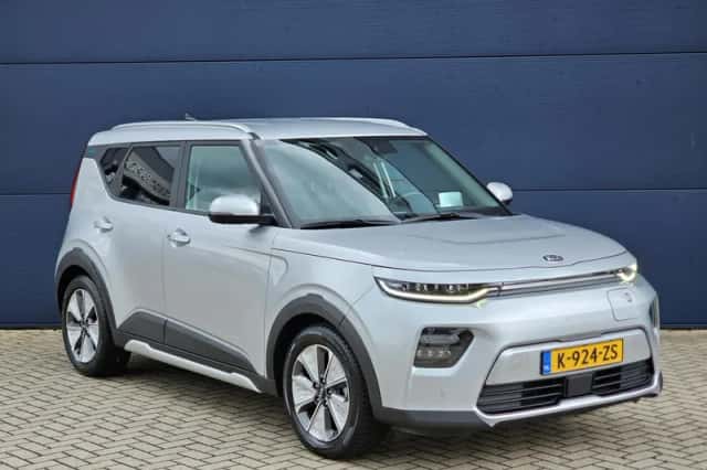 Kia Soul EV (2021) thumbnail 3